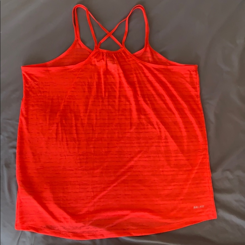 Nike Dri-Fit - Picture 2 of 2
